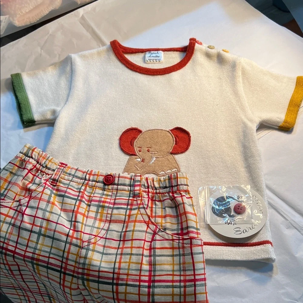 Vintage Sarah Louise 2 pc set with Elephant design. Cream and Multicolor​